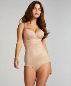 Sculpting Scuba Body