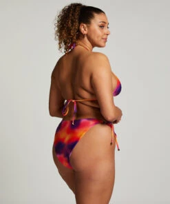 Sunset Triangle Bikini Top 16 Sunset Triangle Bikini Top -Hunkemoller Shop 204880 13