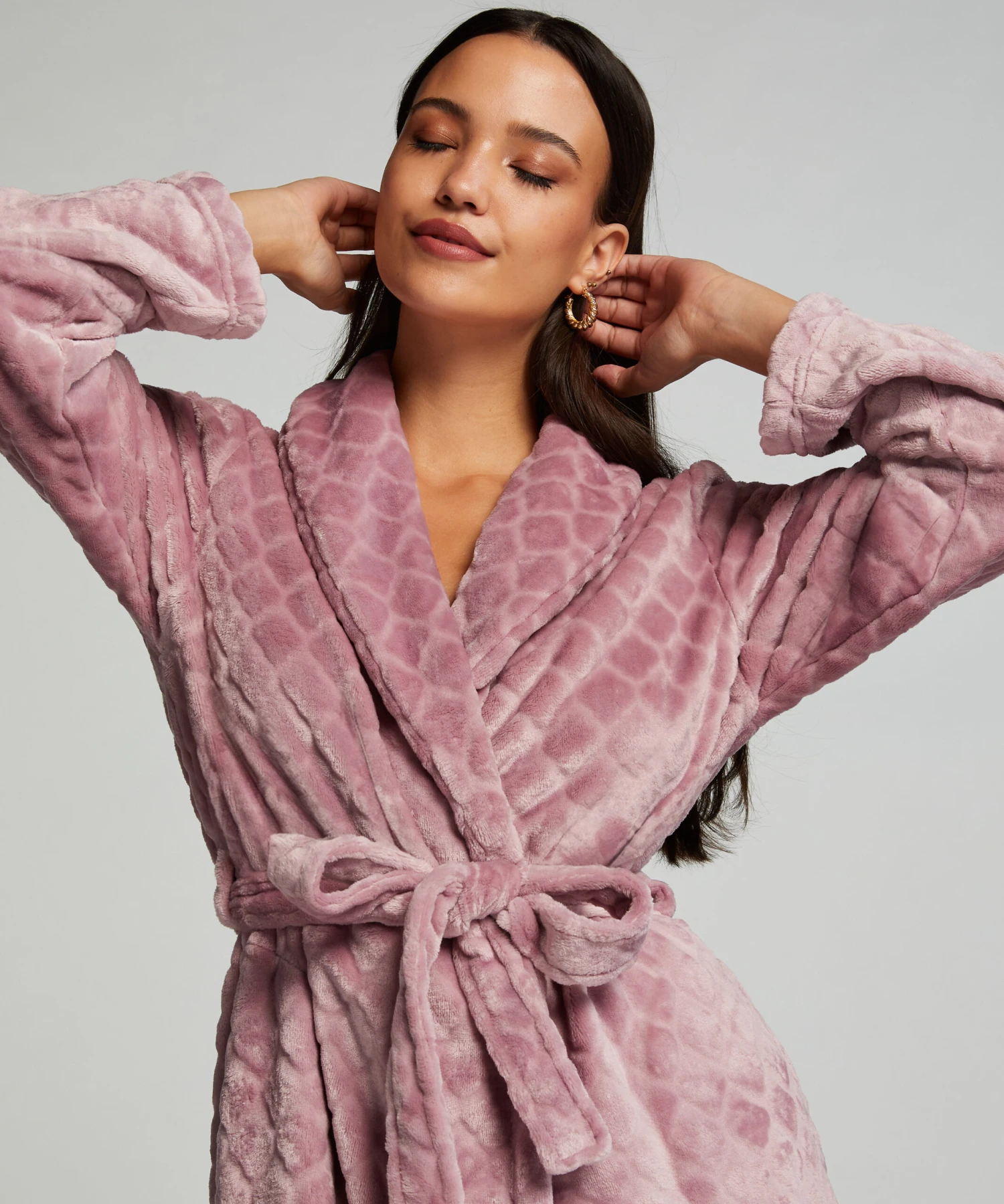 Short Fleece Ribbed Bathrobe 3 Short Fleece Ribbed Bathrobe