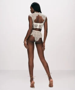 Lace Camille French Knicker 11 Lace Camille French Knicker -Hunkemoller Shop 205882 4