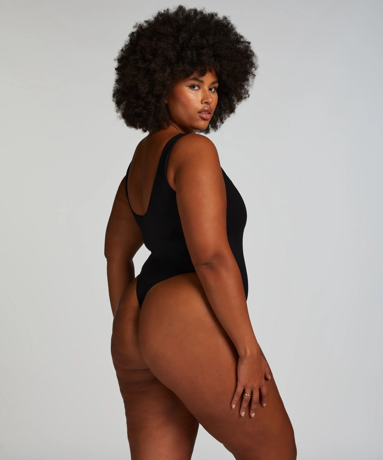 Smooth Body 7 Smooth Body - Image 5